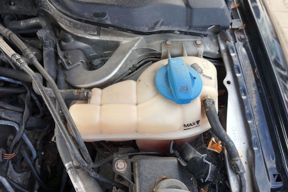 ZBIORNICZEK WYRÓWNAWCZY A8 II D3 4E2 LIFT 3.0 TDI V6  AUDI 2005-2010