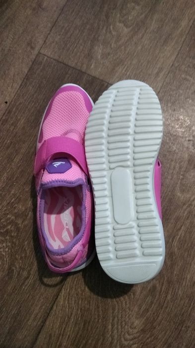 Продам кросівки Demix