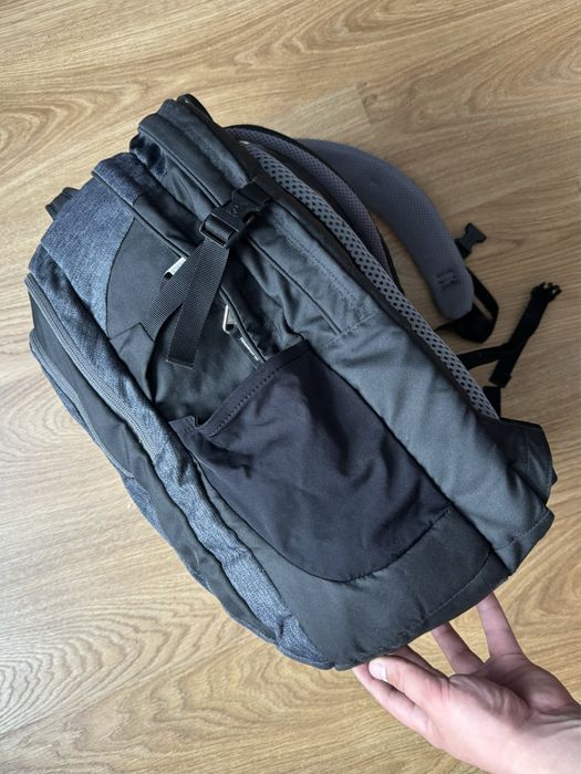 Міський трекинговий рюкзак портфель  Deuter Giga Pro Backpack