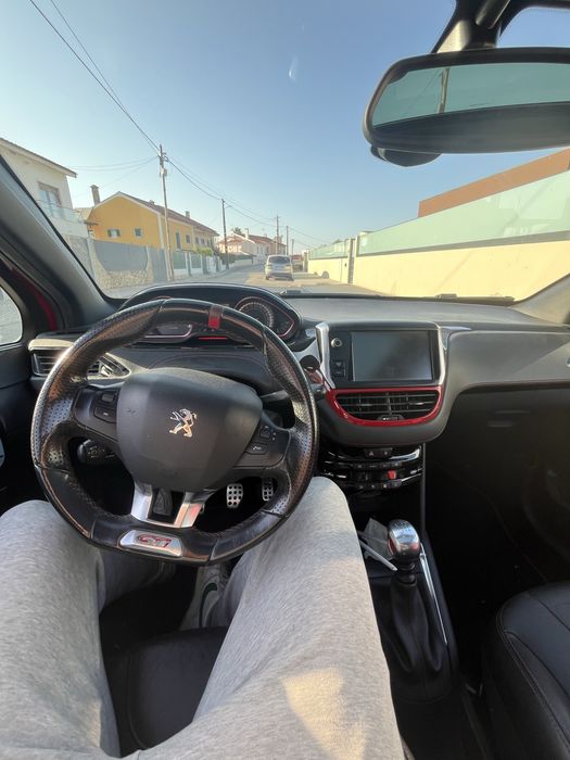 Peugeot 208 gti