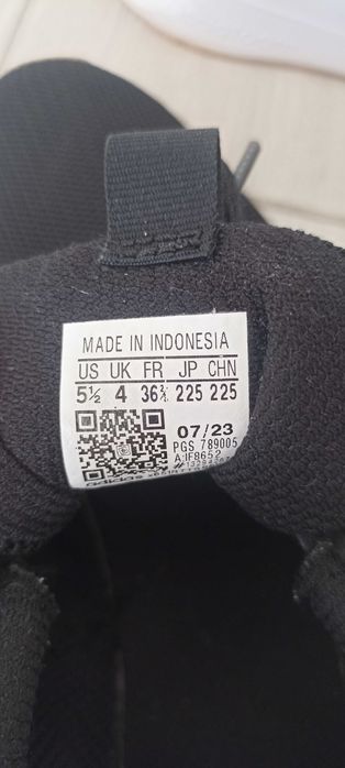 Adidas жіночі кросівки оригінальні повсякденні RACER
