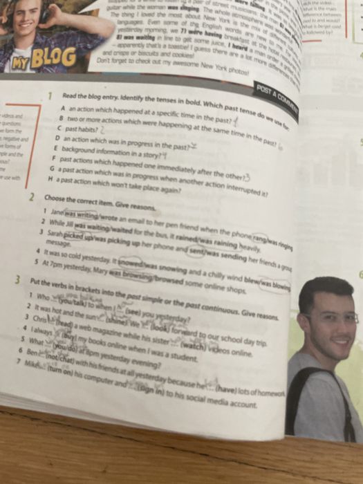 Caderno exercicios ingles 10 ano