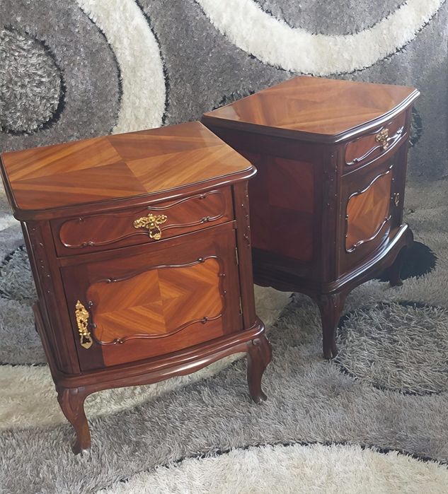 Mobilia  de quarto  estilo antigo