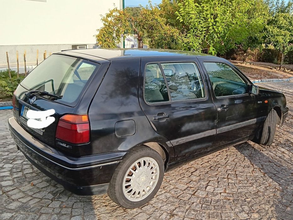 Golf a gasolina, pneus novos, impecável