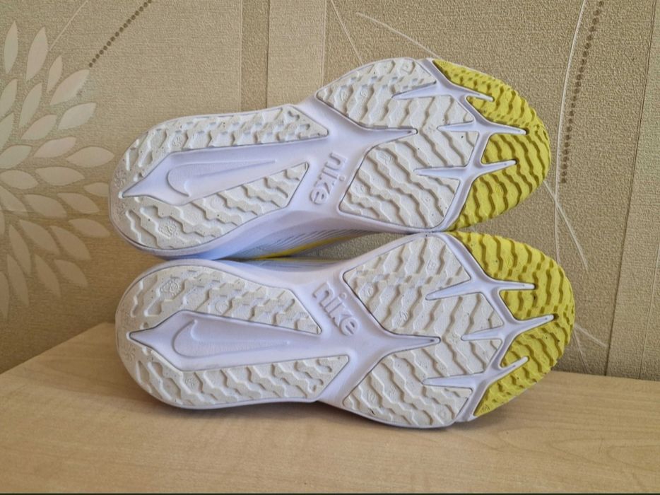 Кросівки жіночі NIKE star runner 35р/кросовки nike підліткові 36р