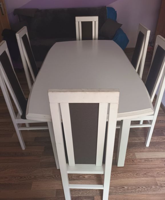 Stół plus 6 krzesel
