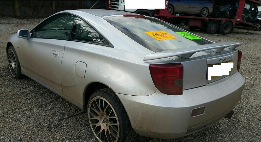 Toyota Celica 1.8 Vvt-I De 2001 Disponível Para Peças