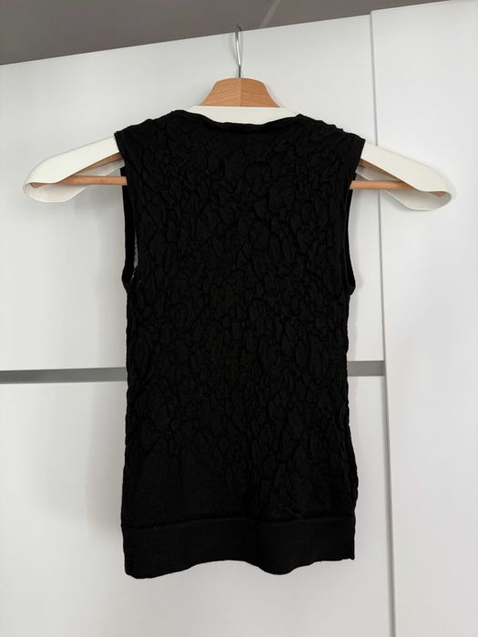 Top czarny Pinko XS elegancki sweterkowy dekolt siateczka