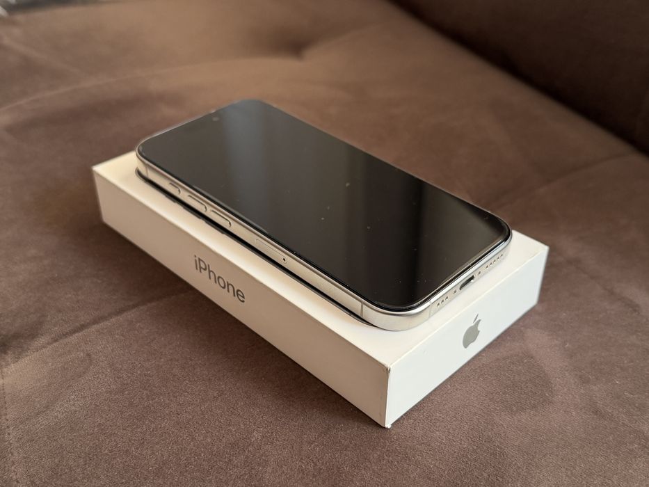 Apple iPhone 16 Pro 256GB White Titanium *jak nowy* etui Komplet! Media Expert!