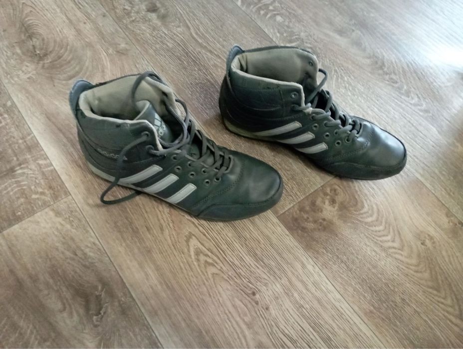 Кроссовки сникерсы