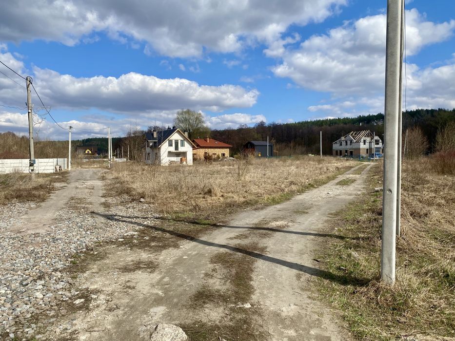 Продаж 25 сот. Вишеньки, вул. Юності.