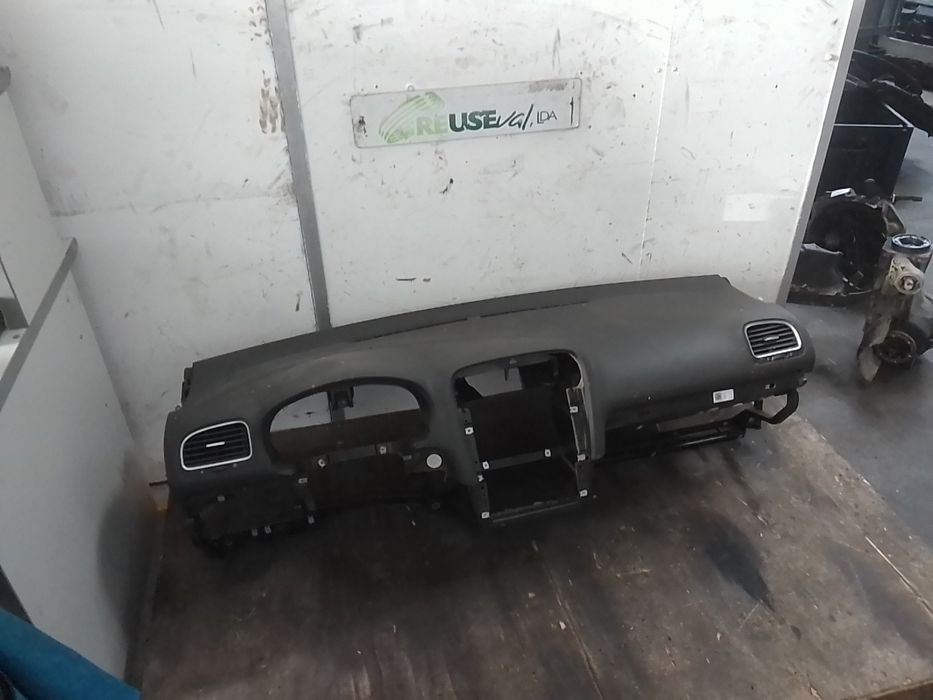 Tablier VOLKSWAGEN Golf VI (5K1)
