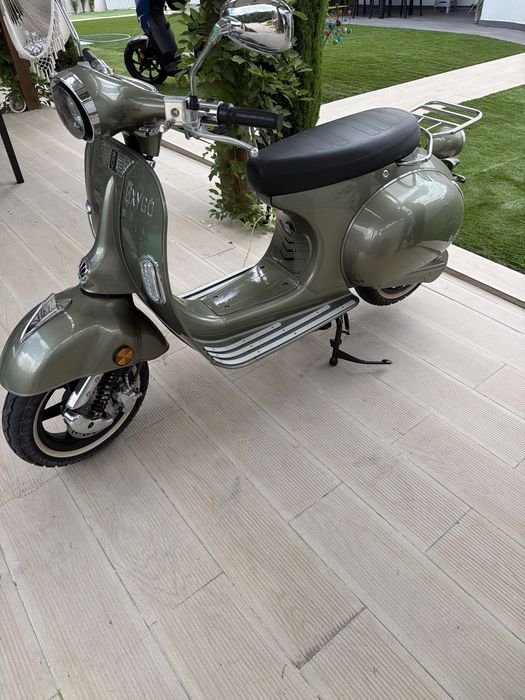 Scoter  electrica