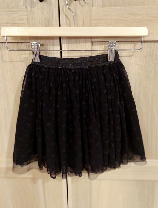 St. Bernard, czarna tiulowa warstwowa spódniczka w gwiazdki r. 122