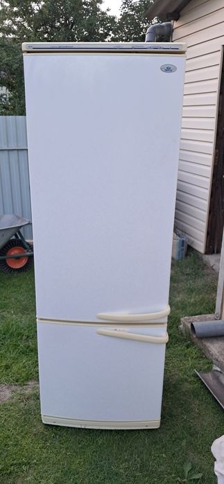 Продаю холодильник