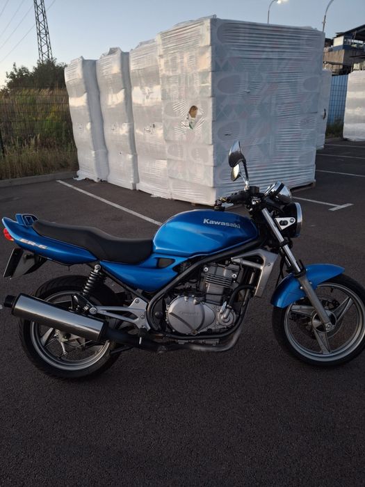 Kawasaki      ER5