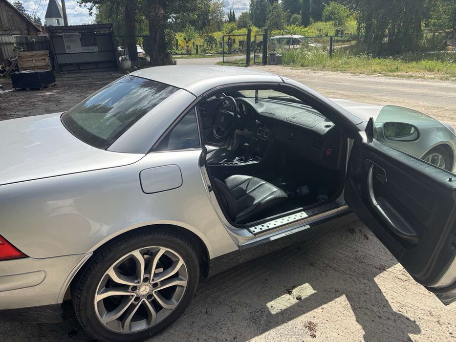Mercedes-Benz slk230