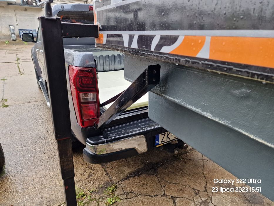 Zabudowa kamperowa pickup Isuzu d-max hilux