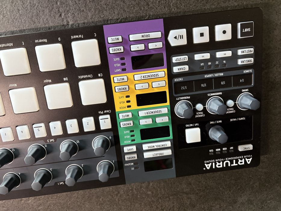 Arturia Beat Step Pro / black edition/ sekwencer krokowy