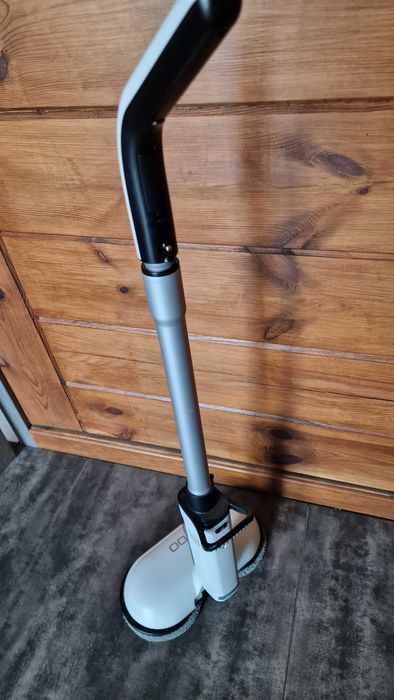 IDOO bezprzewodowy mop elektryczny.