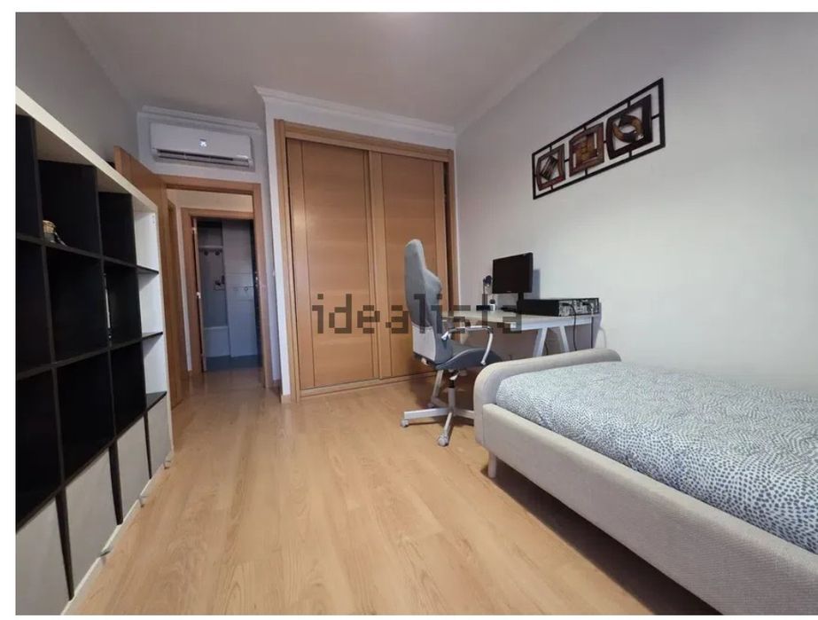 QUARTO av. do Luxamburgo Caneças