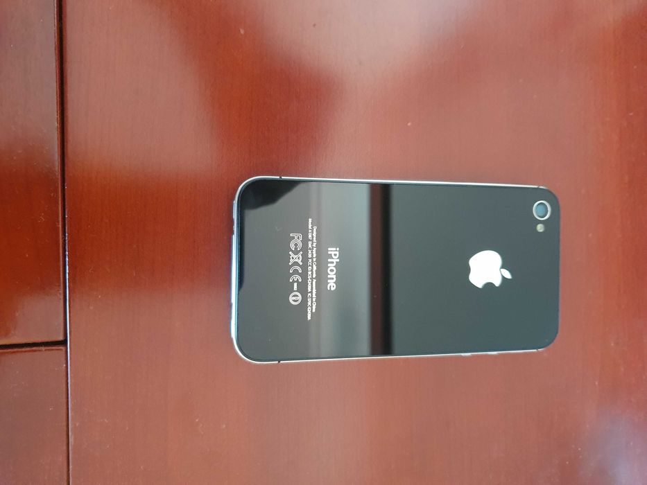 Old Black iPhone Mobile Phone64737985733507122