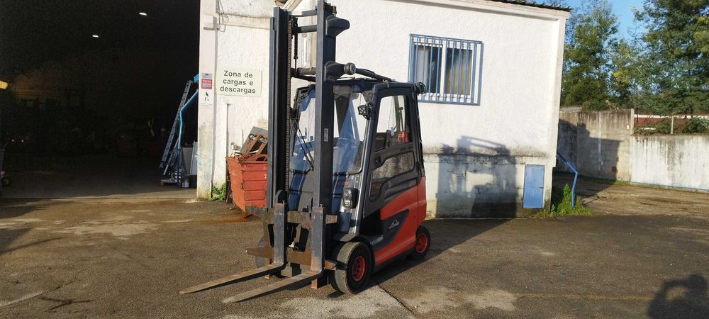 Empilhador Elétrico Linde E25H-01/600
