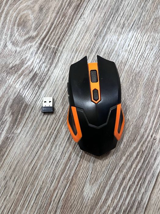 Комплект: клавиатура с подсветкой + беспроводная мышь + наушники