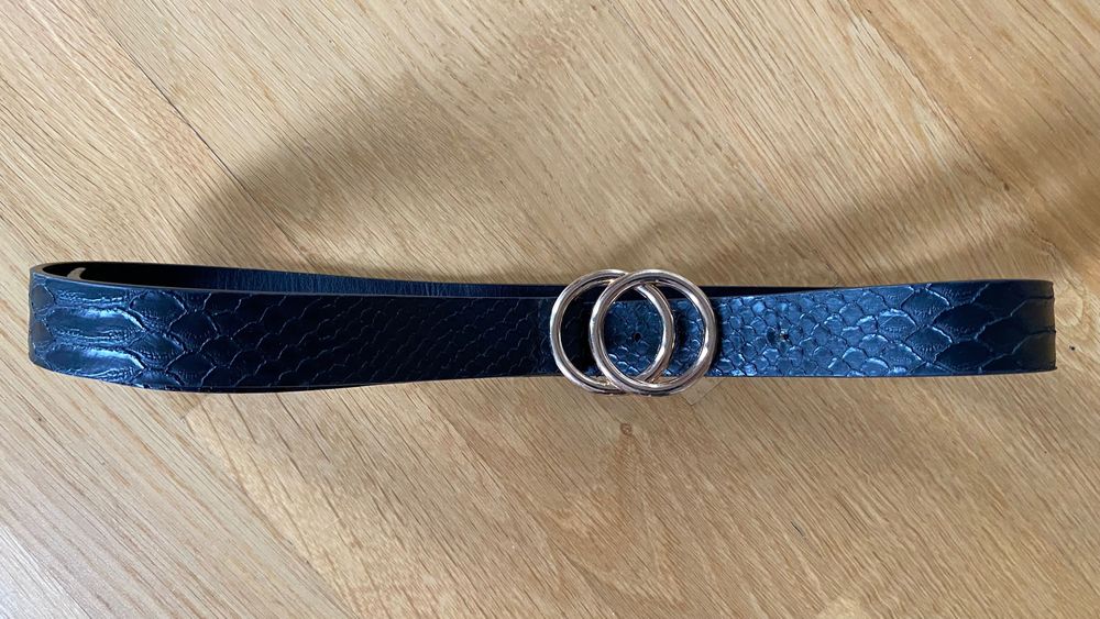 Pasek damski z ozdobną klamrą Sinsay rozm.XS