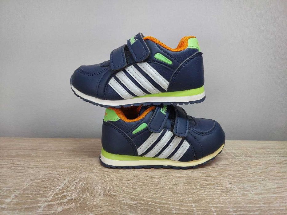 Уцінка! Кросівки для хлопчика (розміри 21 - 13.5 см; 23й - 14.5 см))