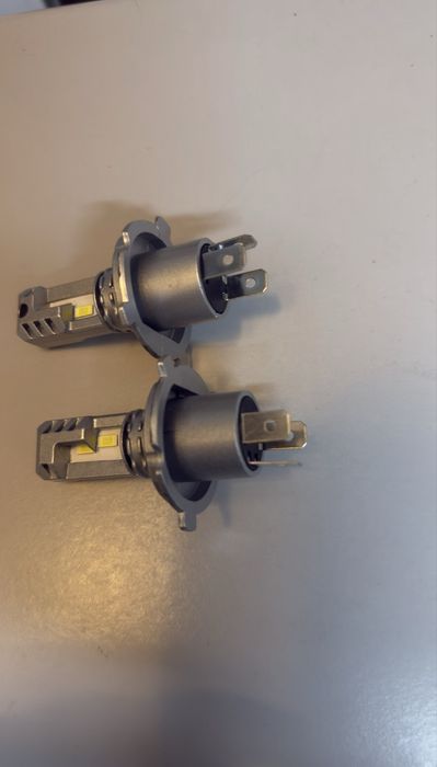 Lâmpadas Led para carro H4 com Can Bus