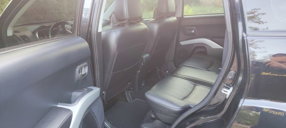 Продам Mitsubishi Outlender XL