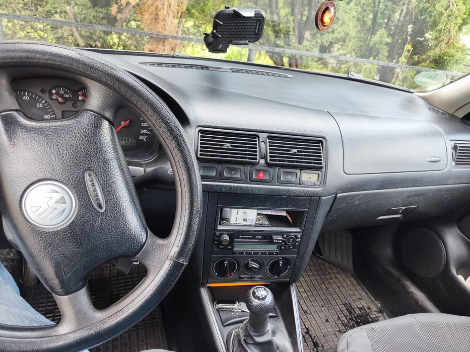 Продам WV Golf 4 бензин Гайсин