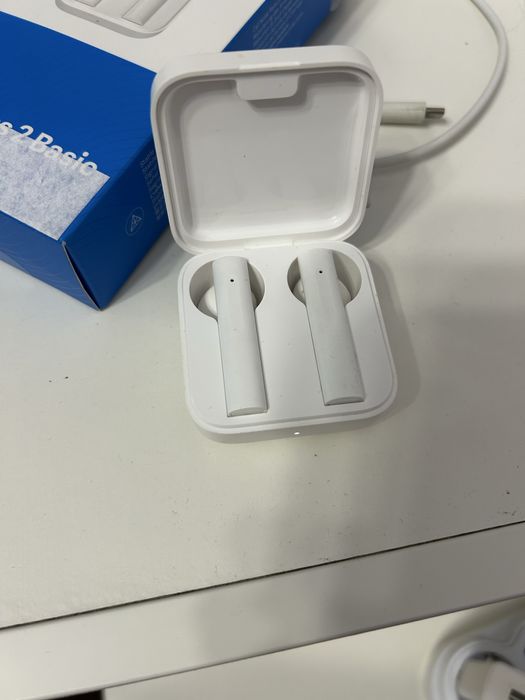 Навушники Xiaomi Mi True Wireless Earphones 2