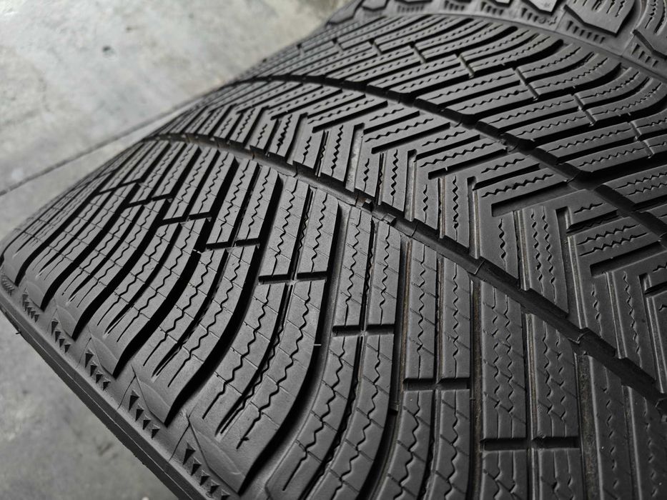 Задні шини зимові 2шт R20 295 30 Michelin Pilot Alpin майже нові