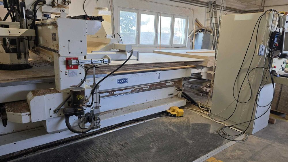 Centrum nestingowe COMAC maszyna stolarska CNC do cięcia płyt wydajna