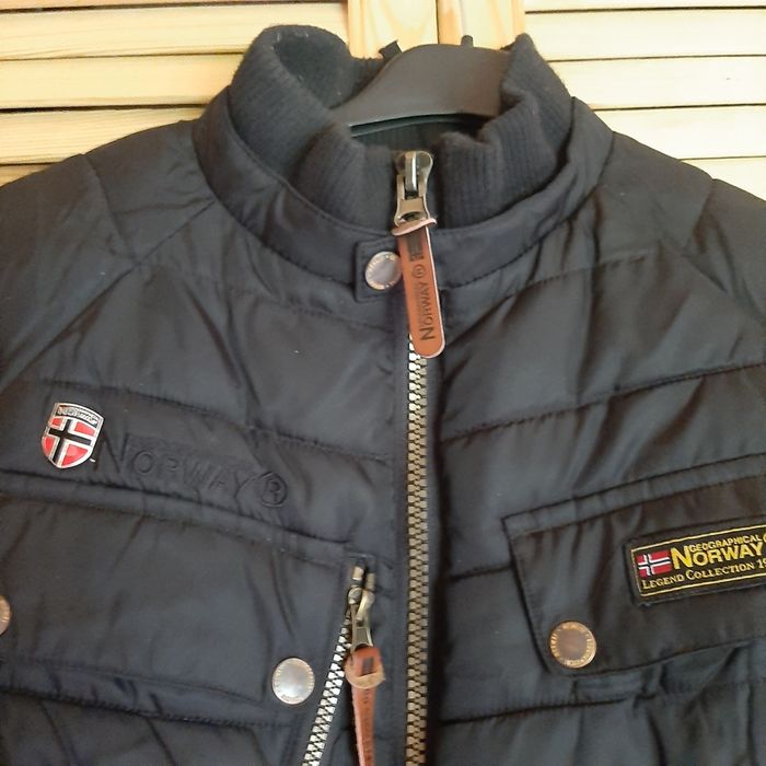 Pikowana czarna kurtka Geographical Norway