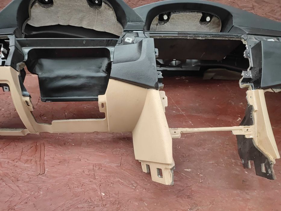 BMW E60/ E61 ORYGINALNY KOKPIT, Deska rozdzielcza EU w kol. BEIGE OEM