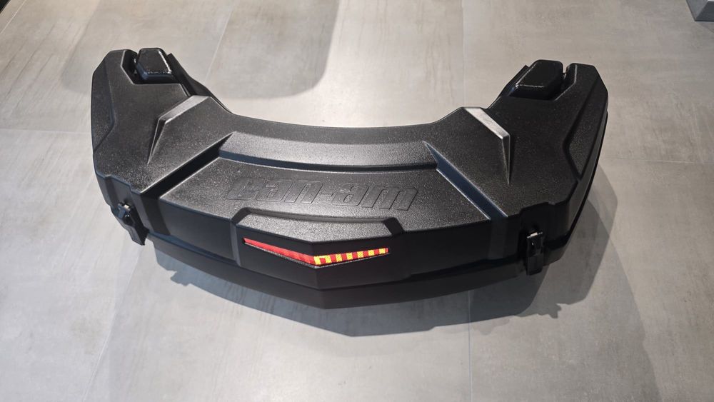 Kufer Centralny  Can-am Linq 86L