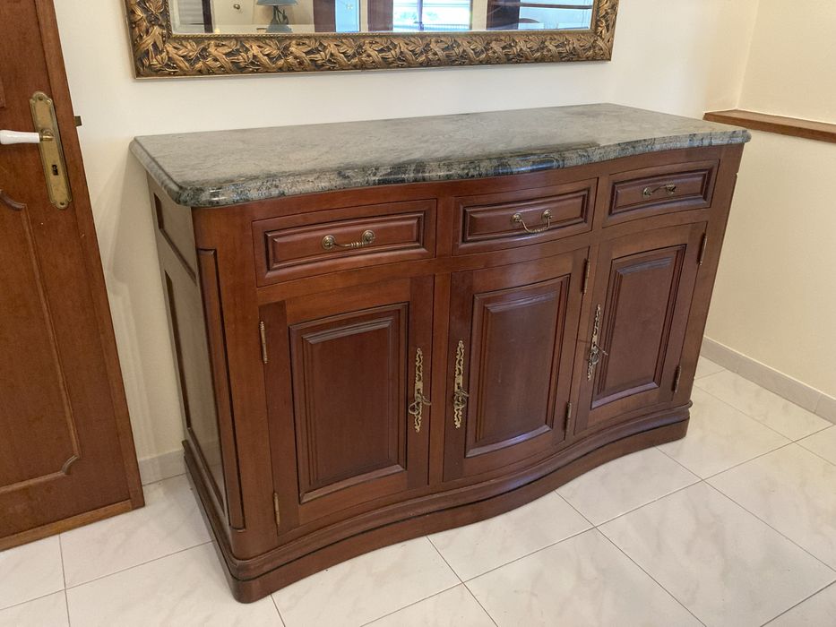 Aparador de sala classico