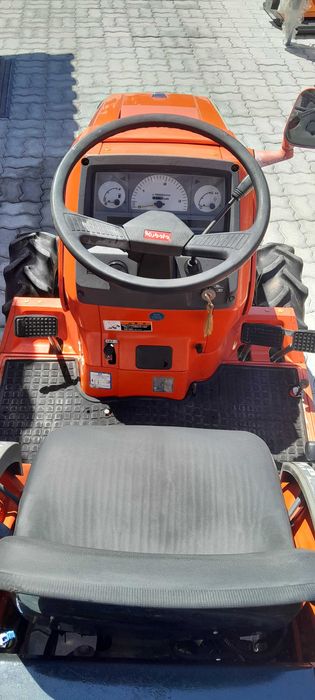 Kubota ASTE A-17/4x4/3cilindros/arco proteção/Impecável