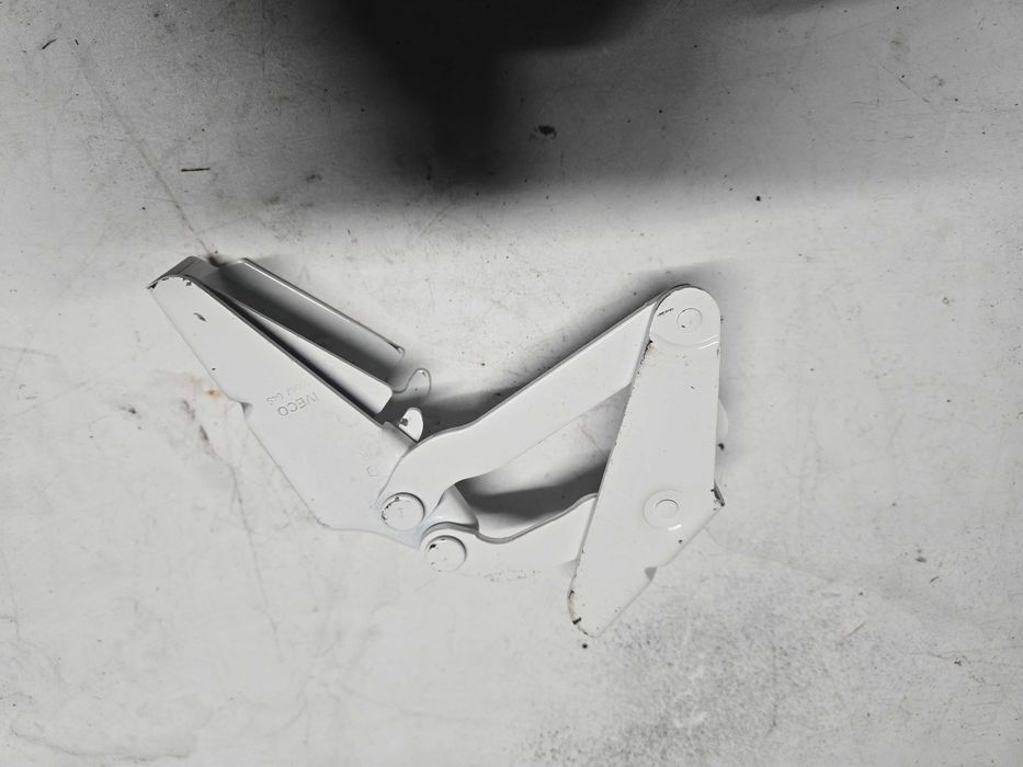 zawias maski Iveco Daily 06-14