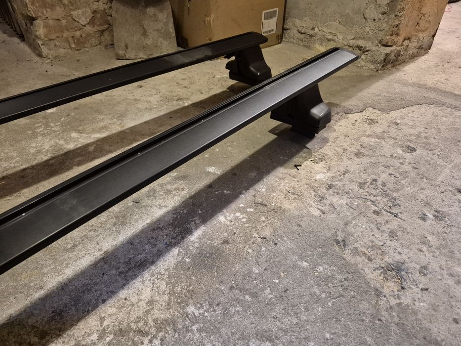 Belki dachowe Thule Windgbar Evo czarne