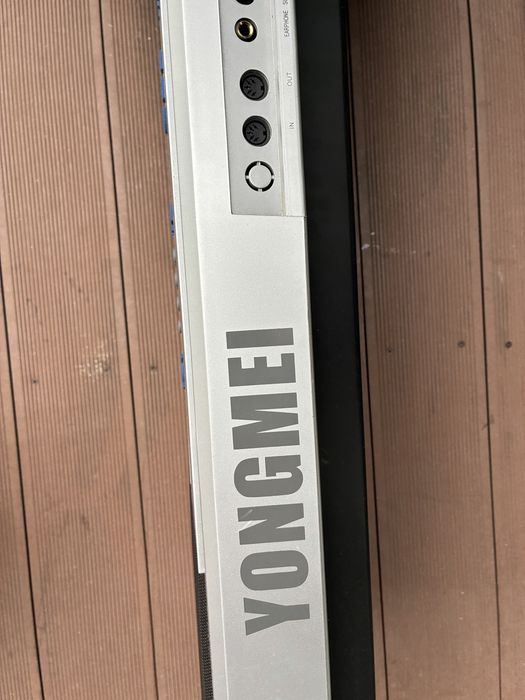 Klawisze pianino syntezator YM