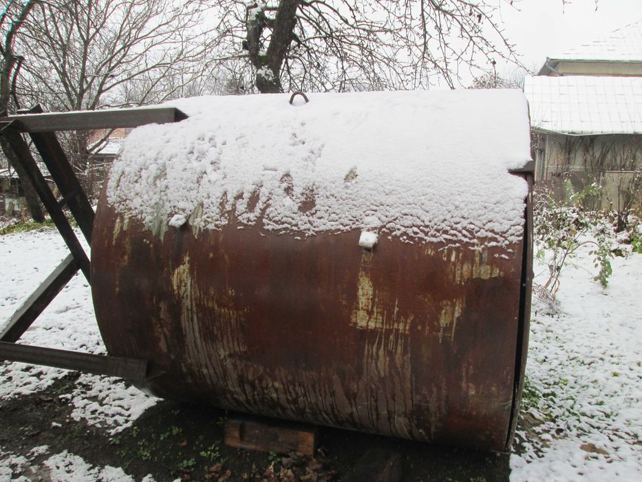 Цистерна металева