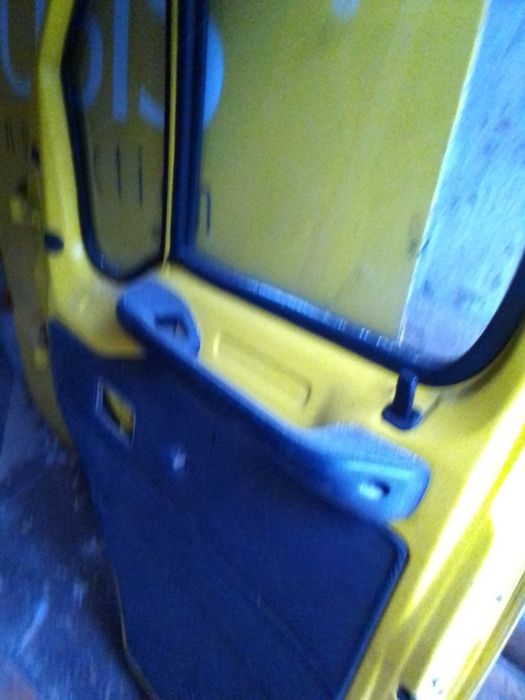 Двері Пежо Боксер 1