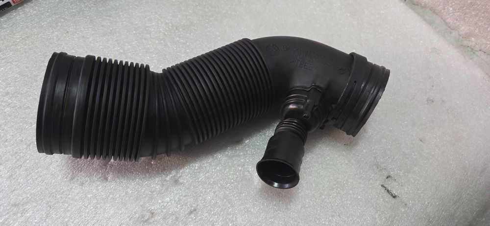 Rura dolot powietrza przepustnicy Audi A3 8L Seat VW Golf IV 1.6 -684