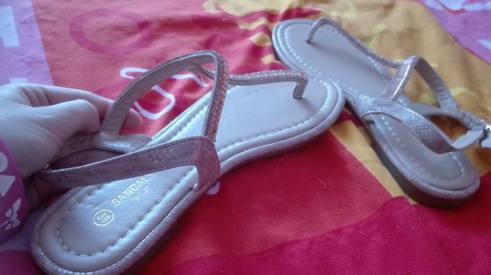 Sandałki letnie obuwie nowe roz.38 z kryształkami i skórką beż damskie