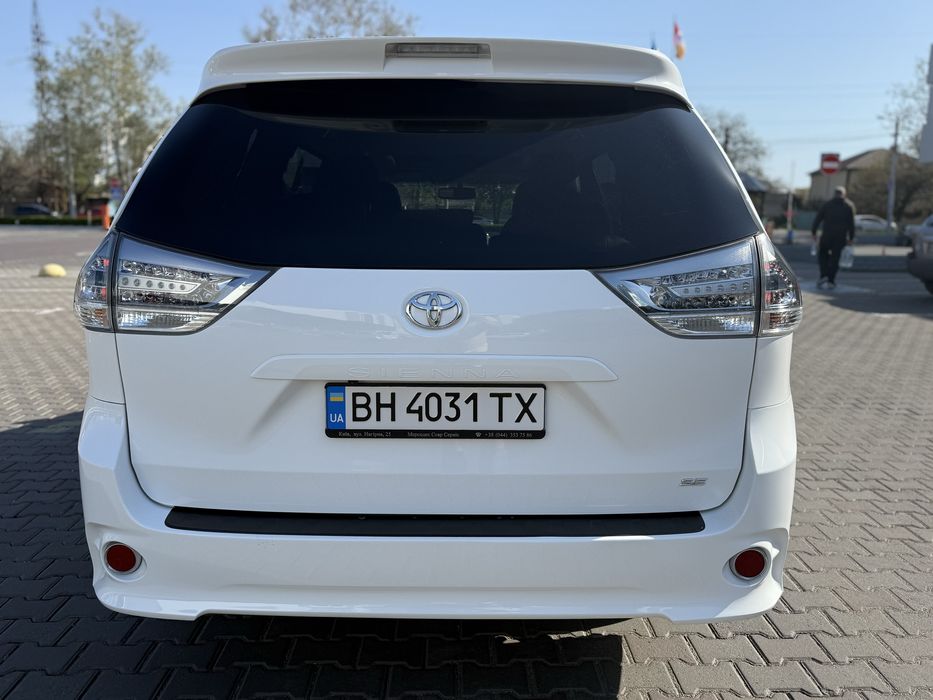 Продам Toyota Sienna 3.5  2016г Газ+Бензин