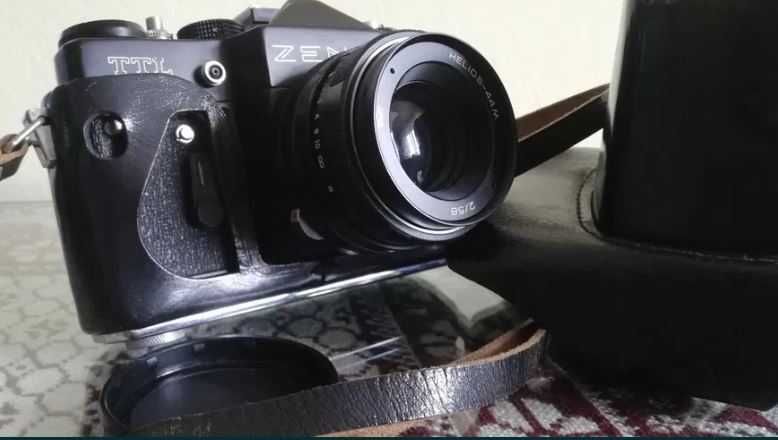 ZENIT Analogowy aparat wraz z futerałem ochronnym